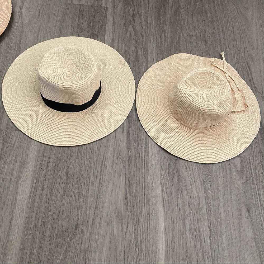 Bundle for $3 only! Moving sale:2 pack of beach hats